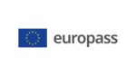 Man sieht die Europaflagge, die aus einem Kreis mit Sternem und dunkelblauen Hintergrund besteht. Daneben steht: europass